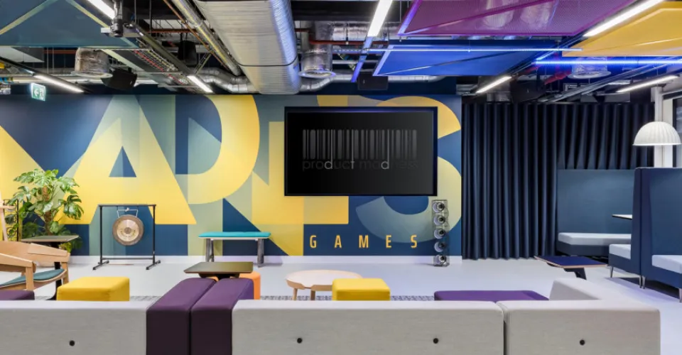 Social Media With Aarkanegroup